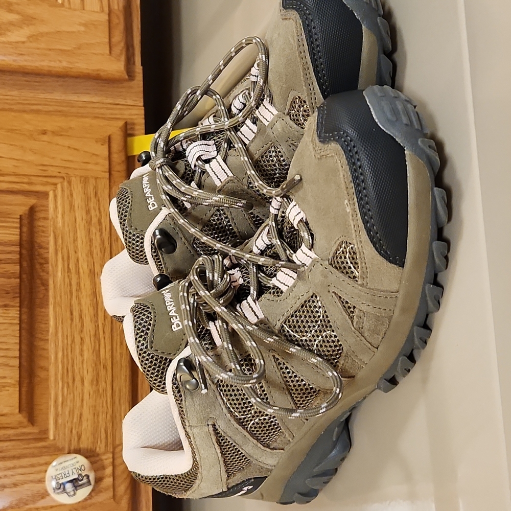 Bearpaw Olympus womens hiking shoes